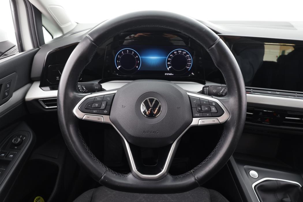 VOLKSWAGEN Golf 2021
