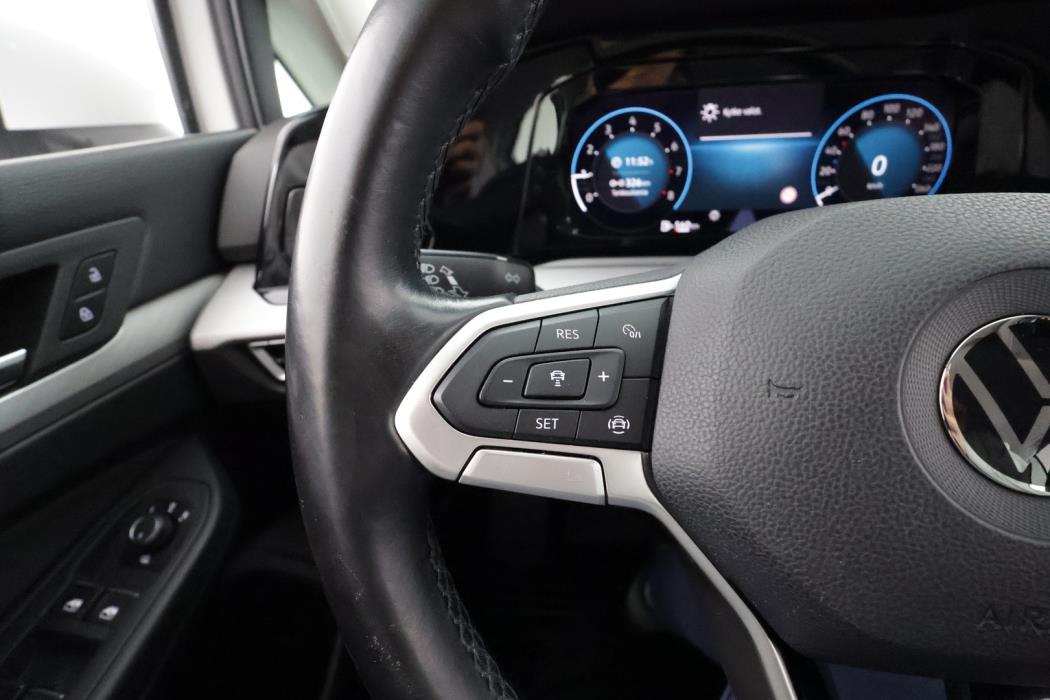 VOLKSWAGEN Golf 2021