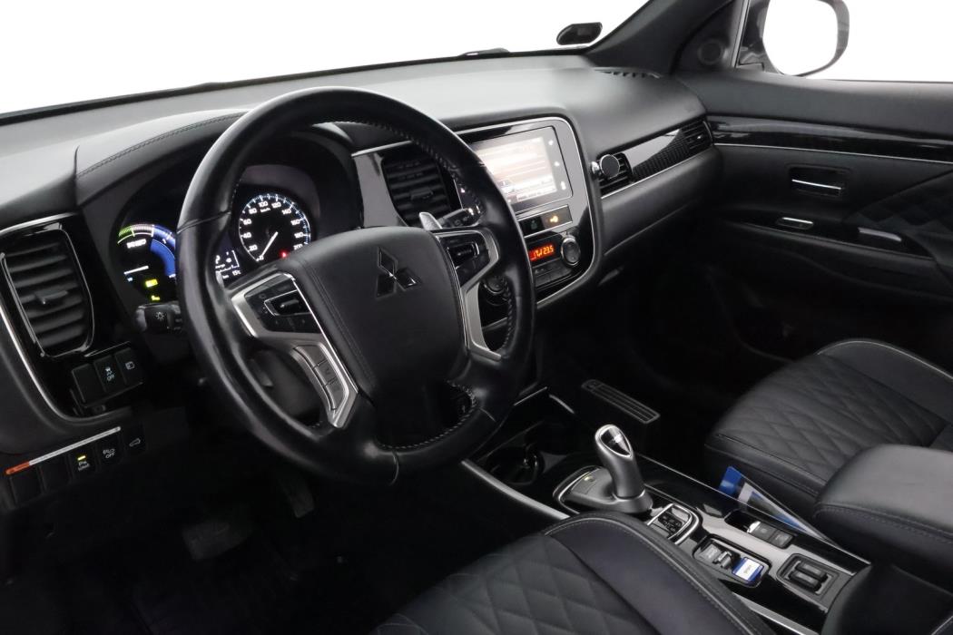 MITSUBISHI Outlander 2019