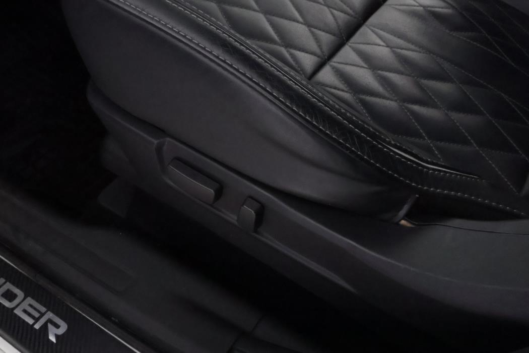 MITSUBISHI Outlander 2019