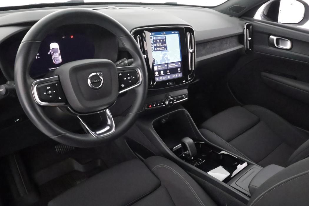 VOLVO C40 2023
