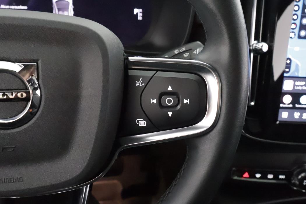 VOLVO C40 2023