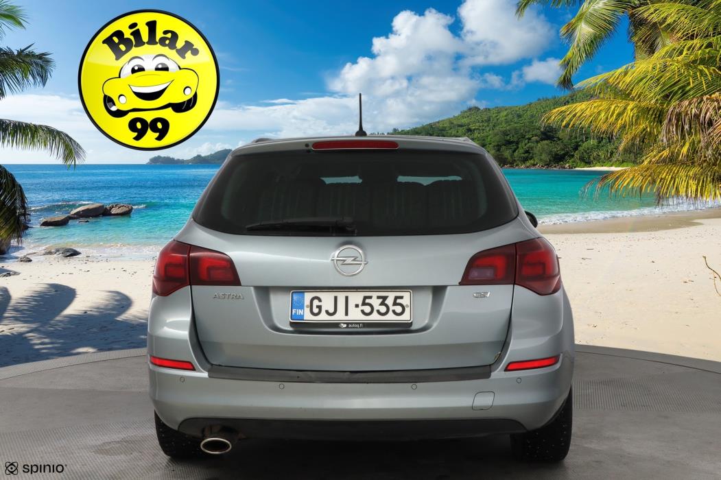 OPEL Astra 2011