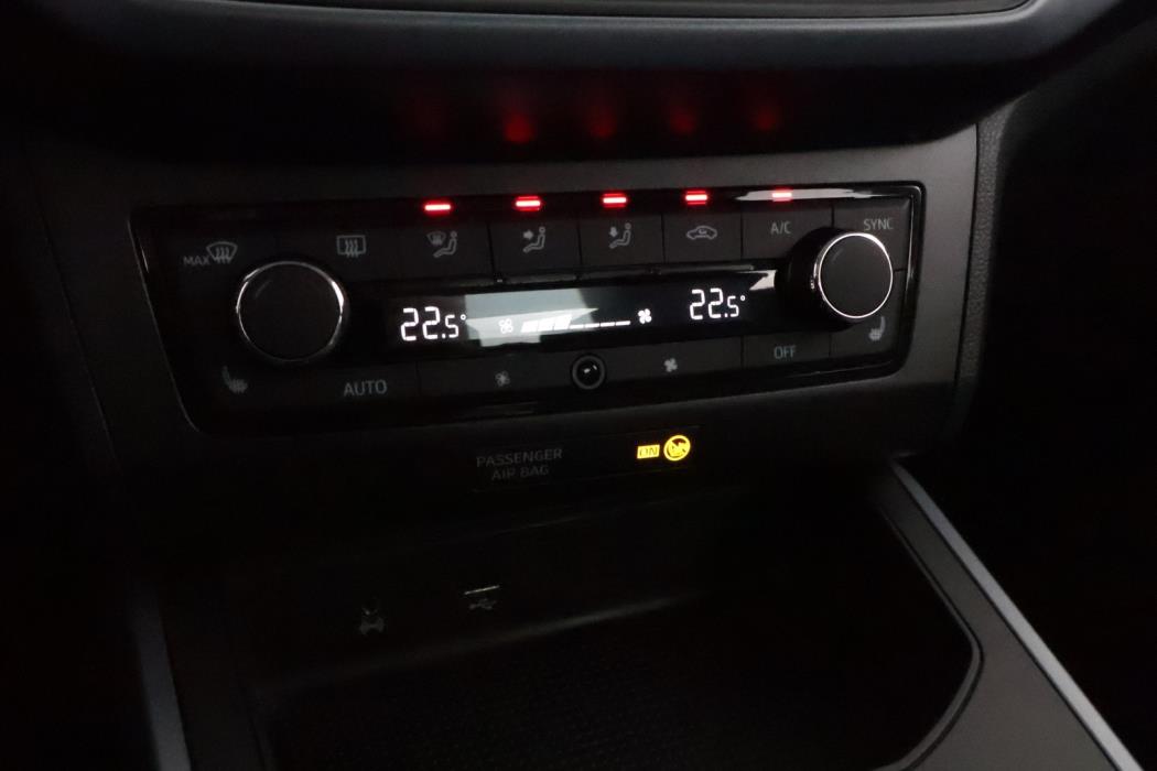 VOLKSWAGEN Phaeton 2003