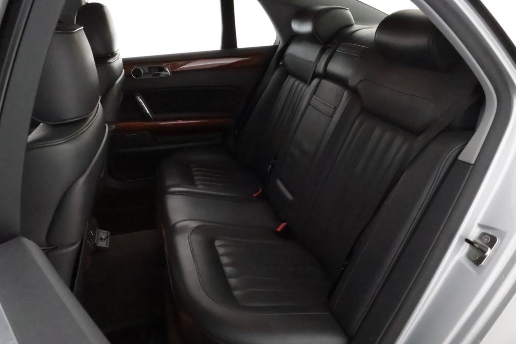 VOLKSWAGEN Phaeton 2003