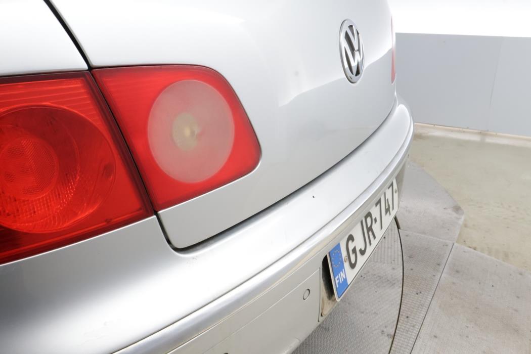 VOLKSWAGEN Phaeton 2003