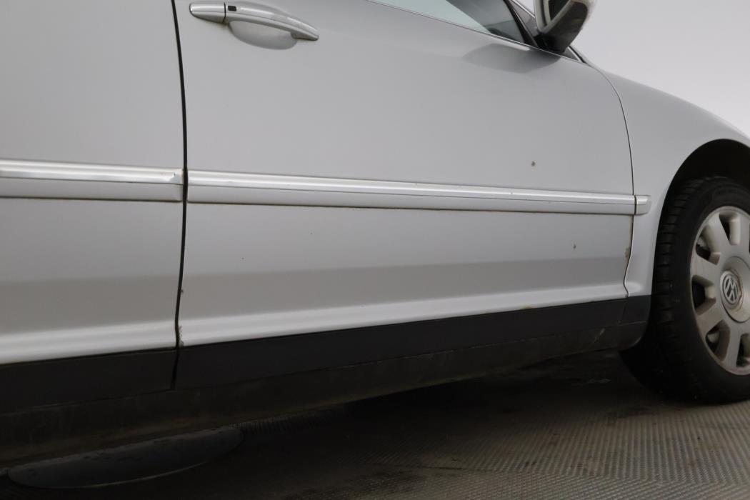 VOLKSWAGEN Phaeton 2003