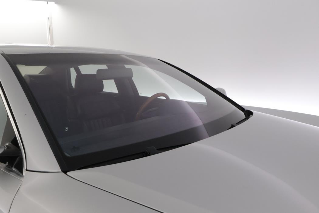 VOLKSWAGEN Phaeton 2003