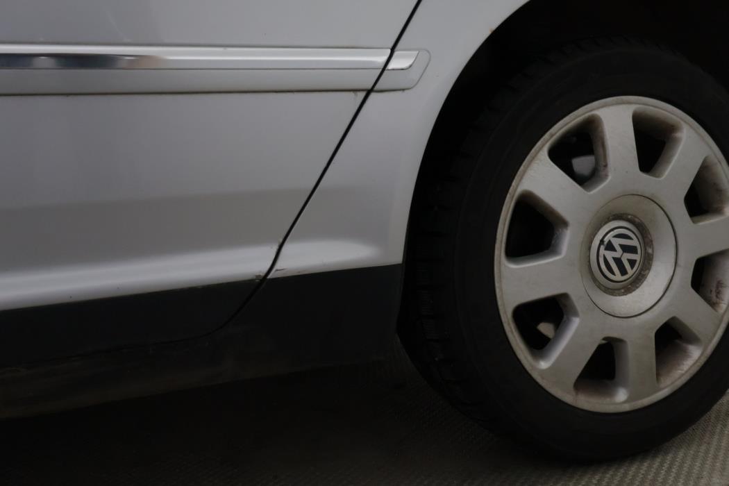 VOLKSWAGEN Phaeton 2003