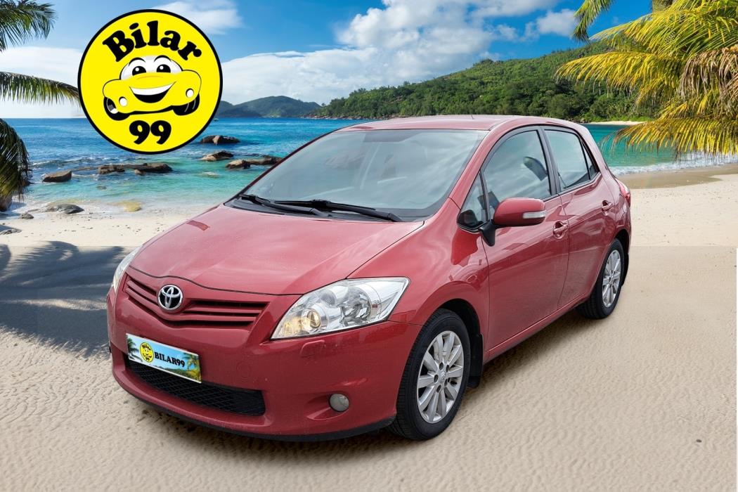 TOYOTA Auris 2011