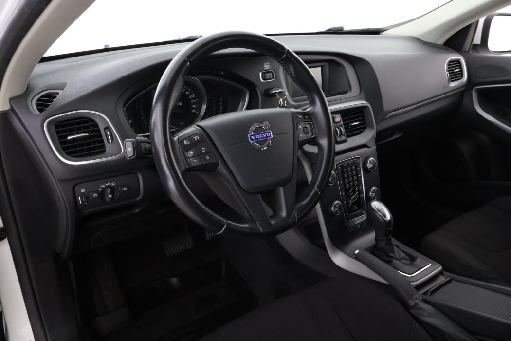 VOLVO V40 2014