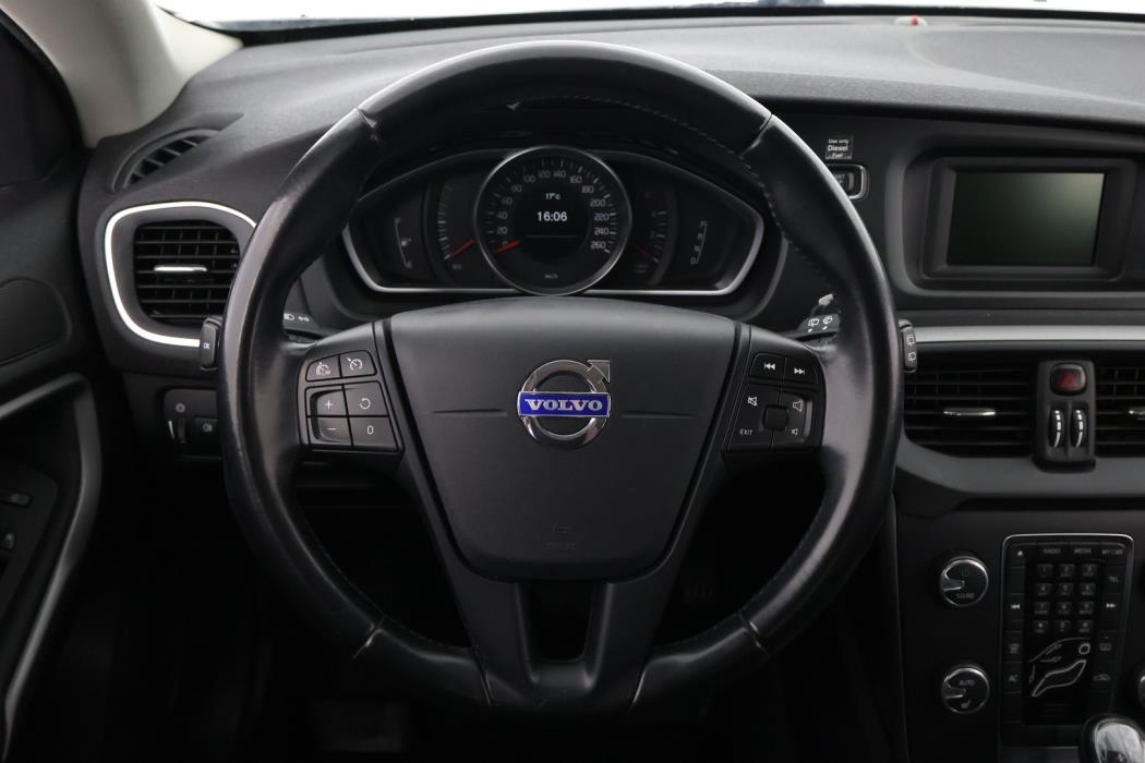 VOLVO V40 2014