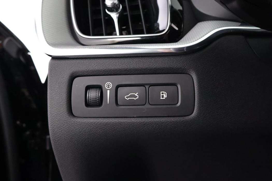 VOLVO XC60 2020