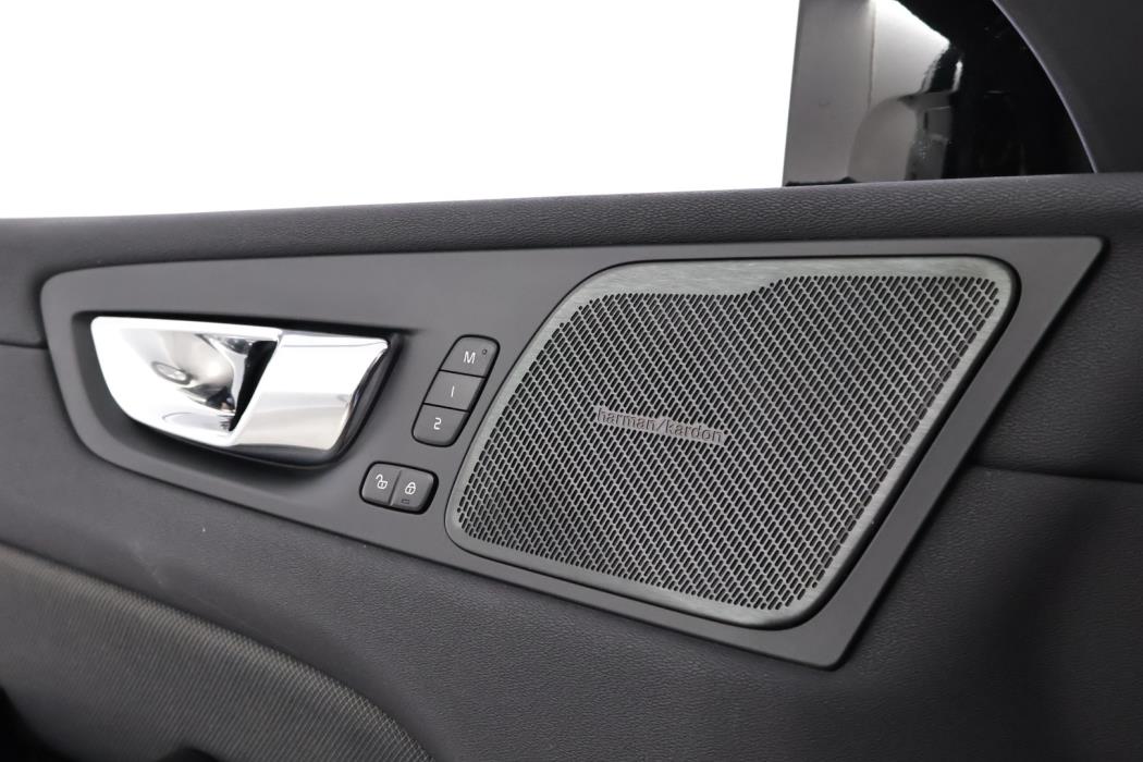 VOLVO XC60 2020