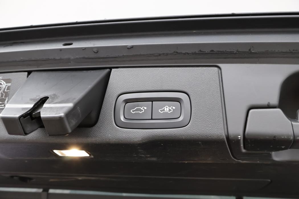 VOLVO XC60 2020