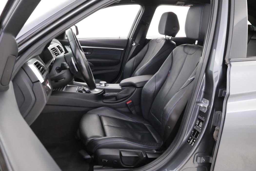 BMW 320 2019