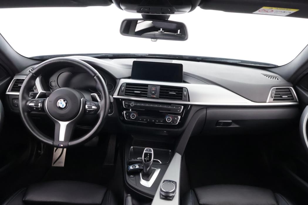 BMW 320 2019
