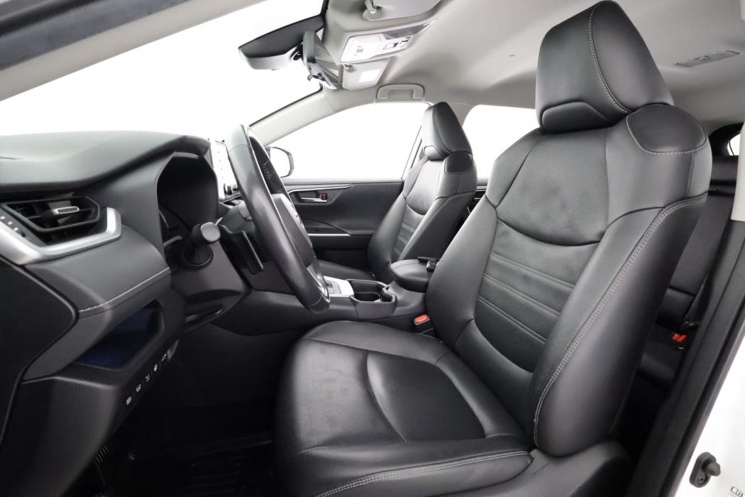 TOYOTA RAV4 2021