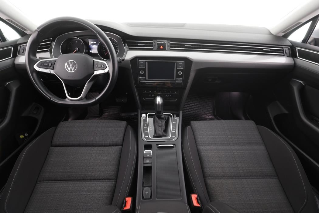 VOLKSWAGEN Passat 2021