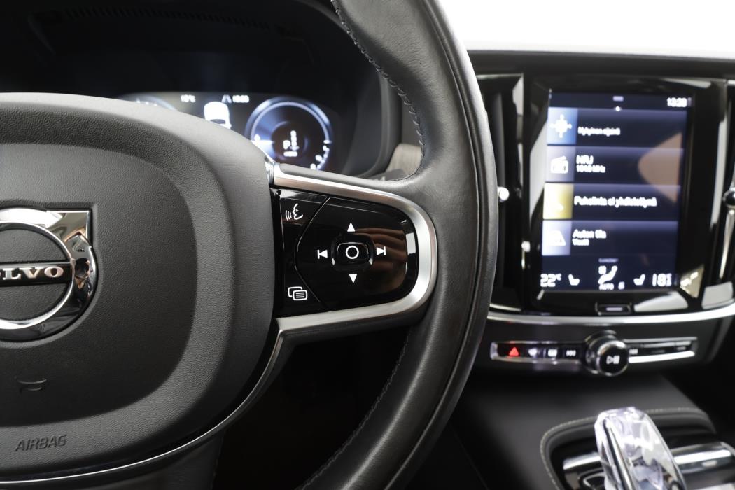 VOLVO S90 2021