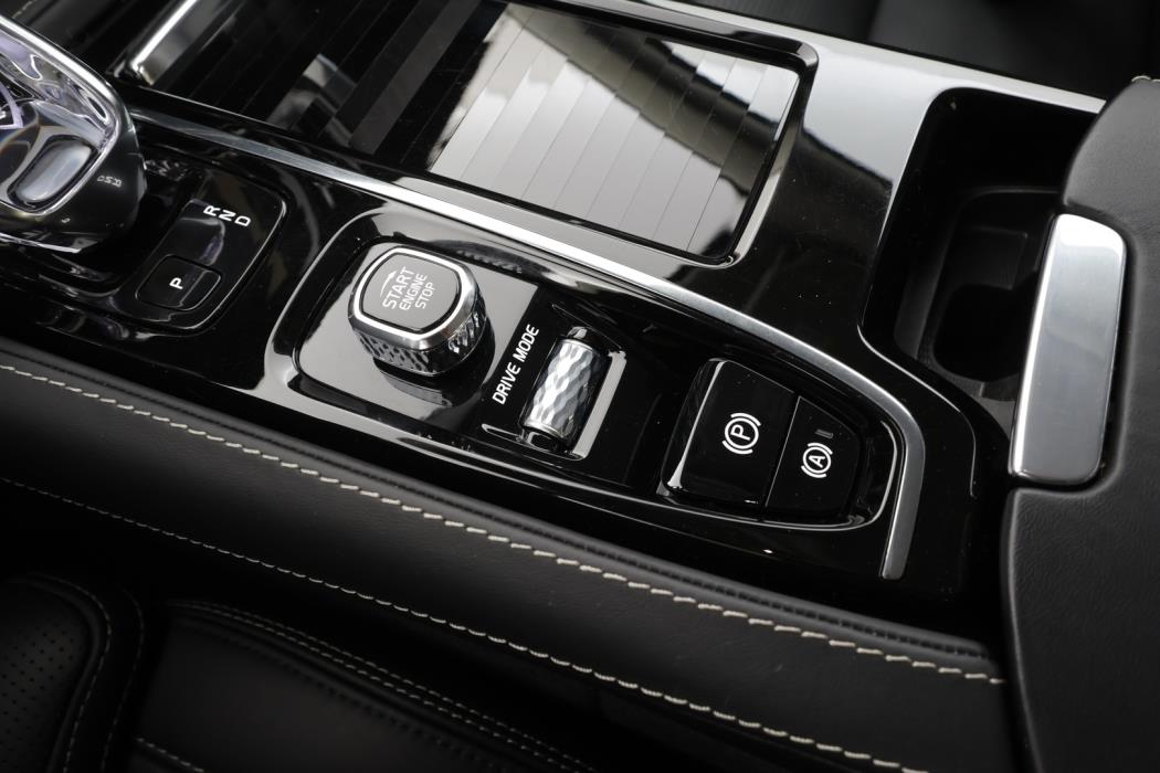 VOLVO S90 2021