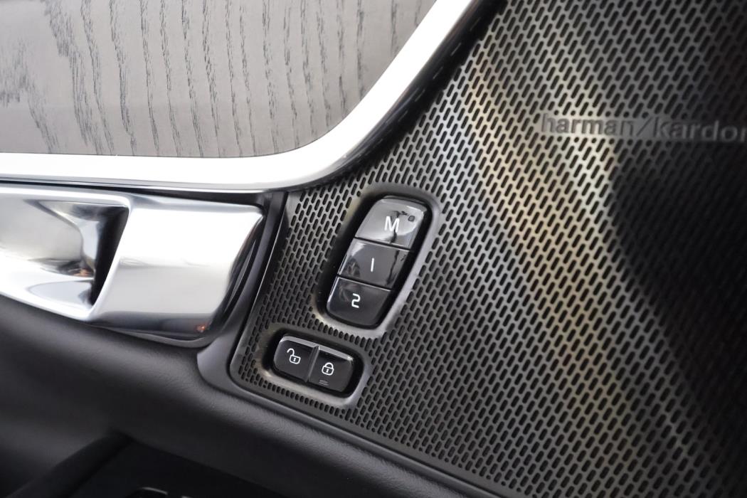 VOLVO S90 2021