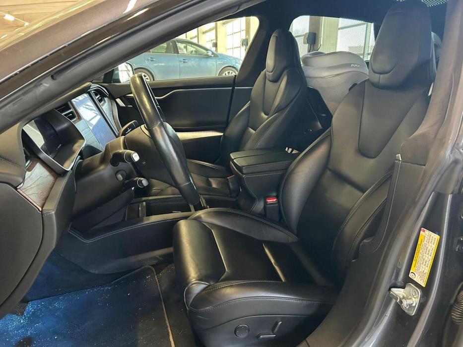TESLA Model S 2020