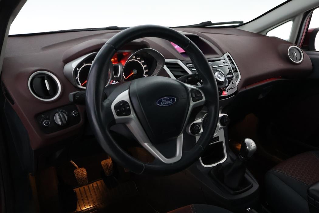 FORD Fiesta 2013