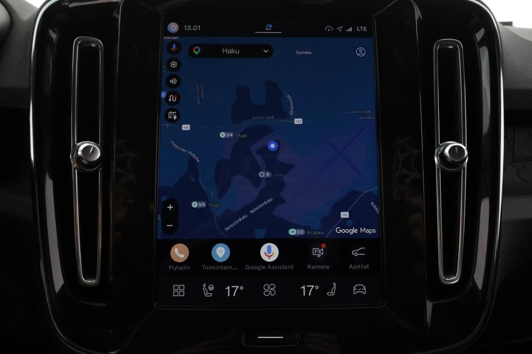 VOLVO XC40 2024