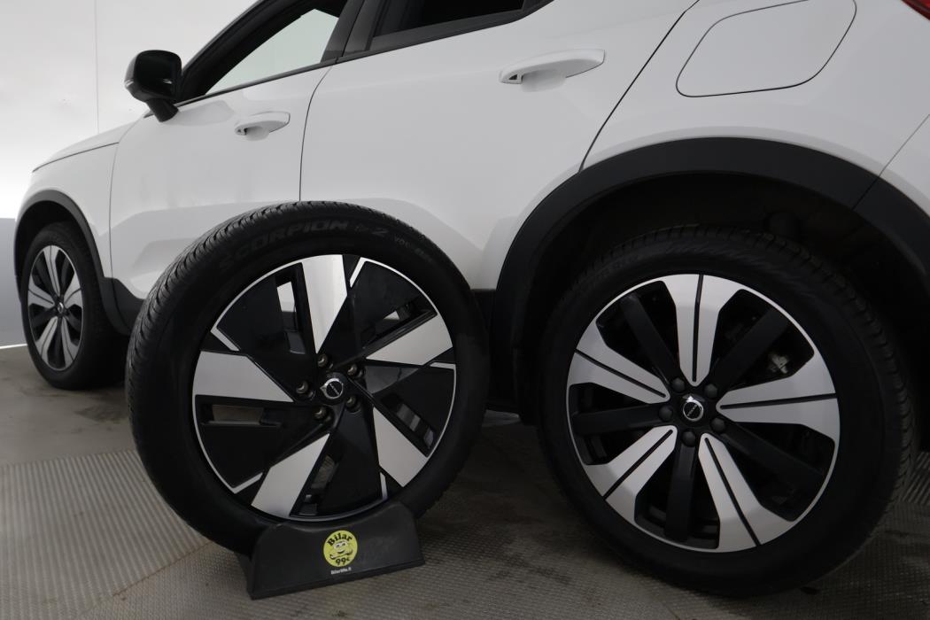 VOLVO XC40 2024