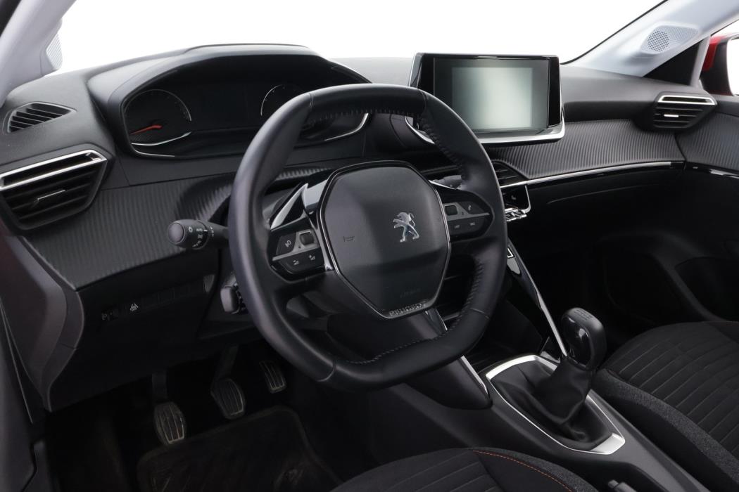 PEUGEOT 208 2021