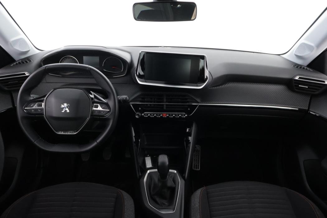 PEUGEOT 208 2021