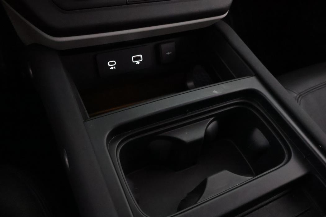 LAND ROVER Defender 2023