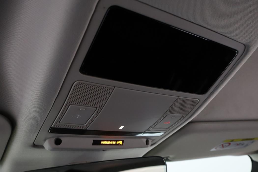 LAND ROVER Defender 2023