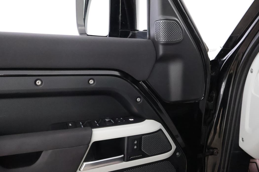 LAND ROVER Defender 2023