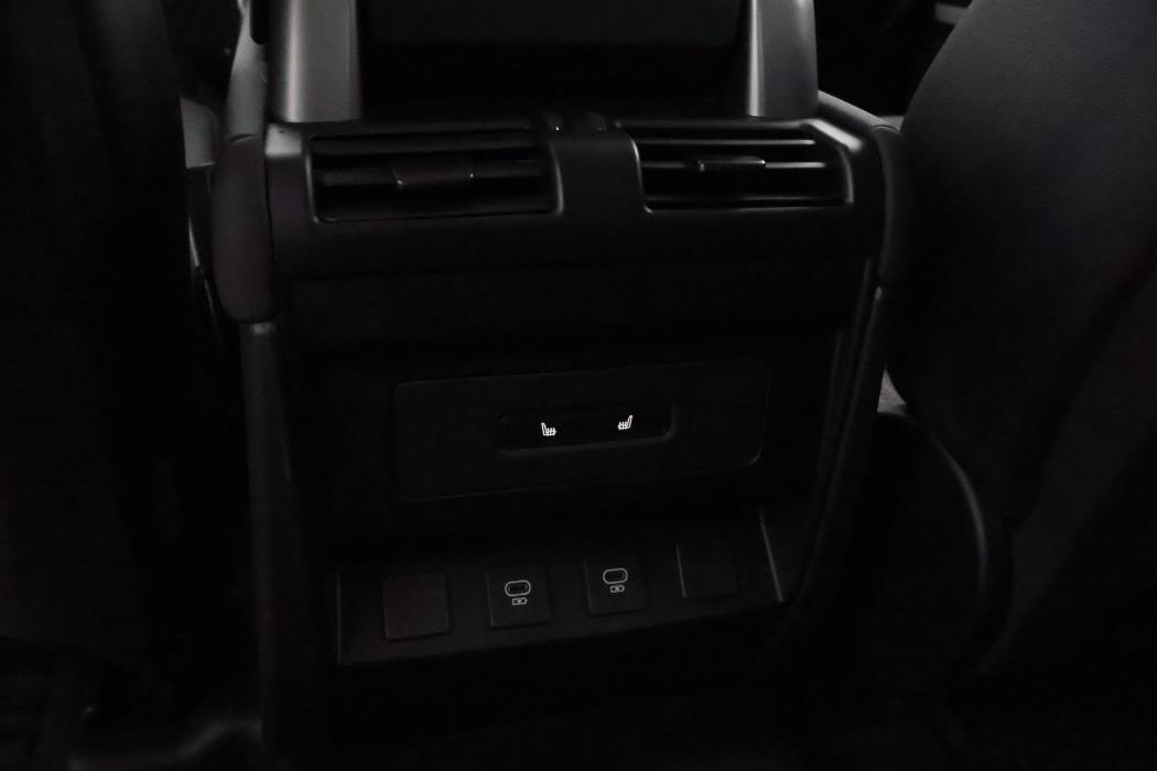 LAND ROVER Defender 2023