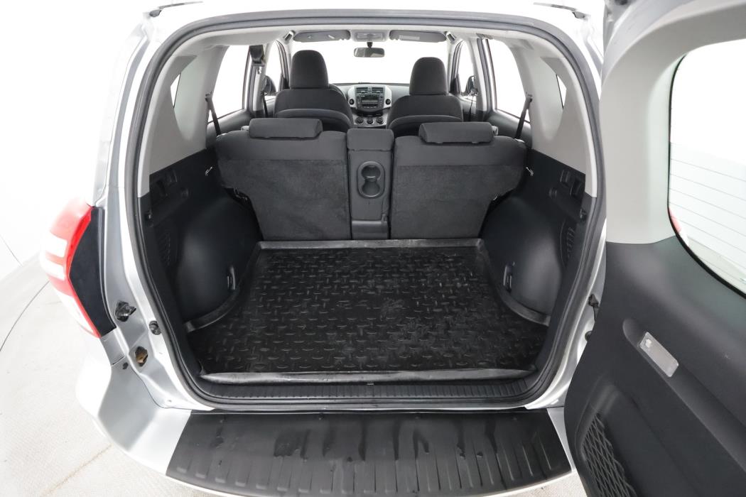 TOYOTA RAV4 2011