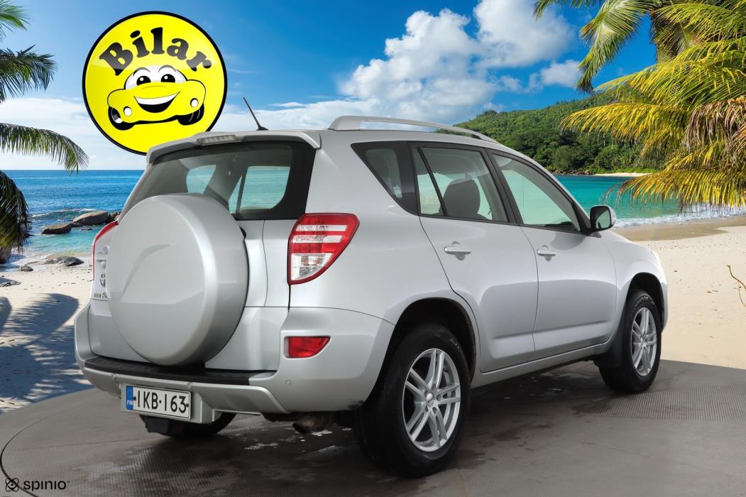 TOYOTA RAV4 2011