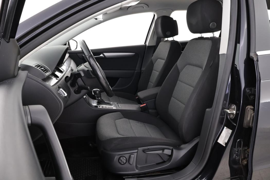 VOLKSWAGEN Passat 2013