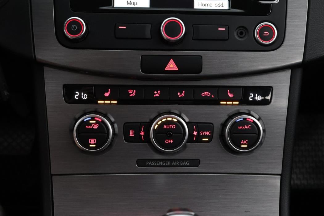 VOLKSWAGEN Passat 2013