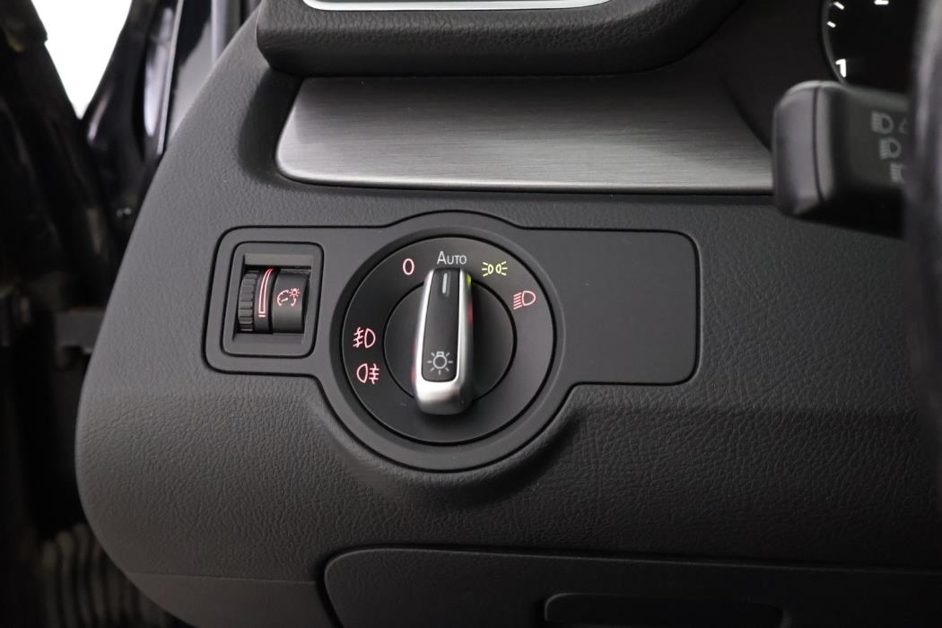 VOLKSWAGEN Passat 2013