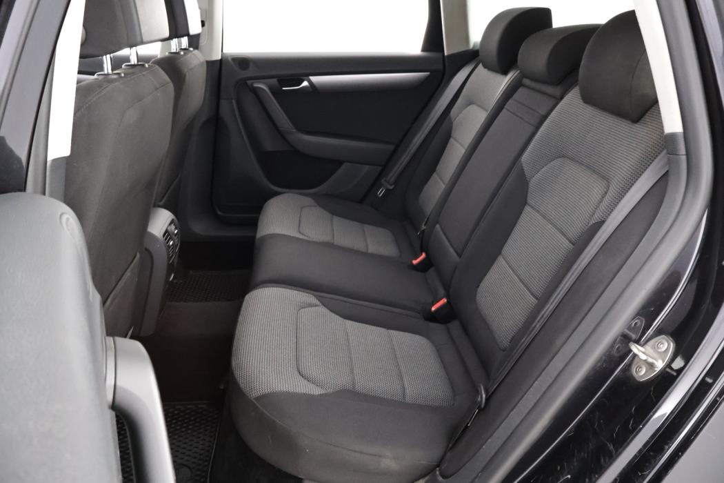 VOLKSWAGEN Passat 2013