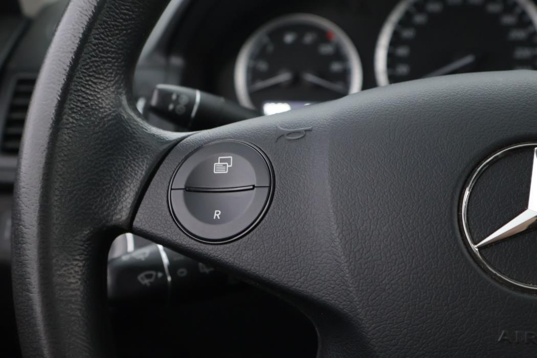 MERCEDES-BENZ C 2010