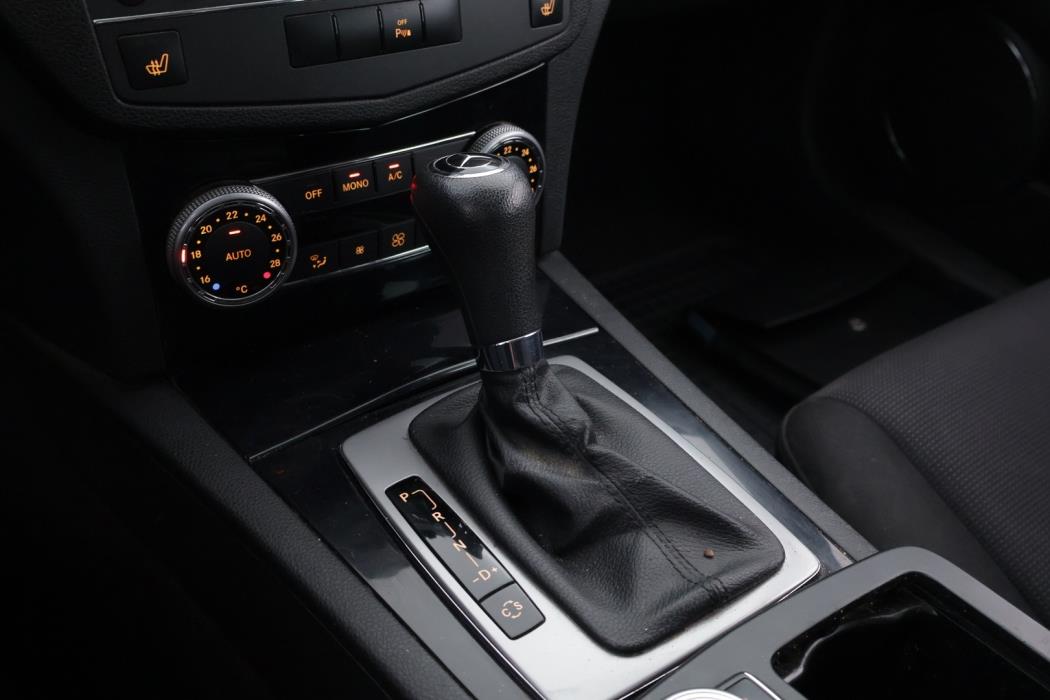 MERCEDES-BENZ C 2010