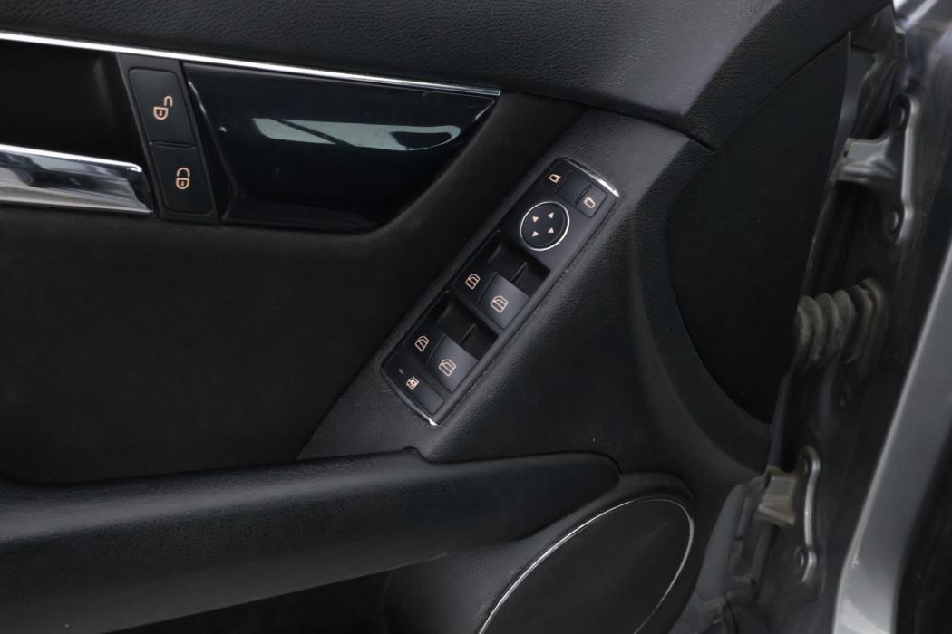 MERCEDES-BENZ C 2010
