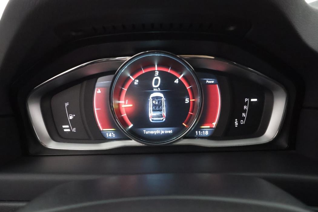 VOLVO V70 2015