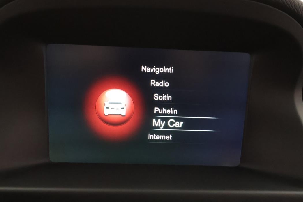VOLVO V70 2015
