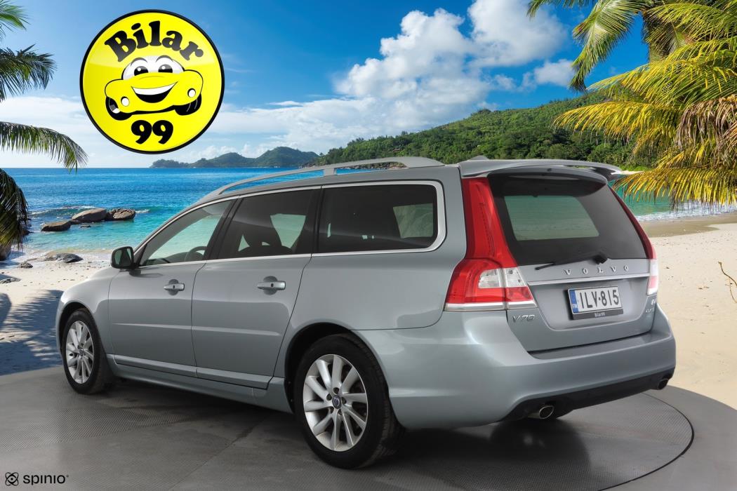 VOLVO V70 2015