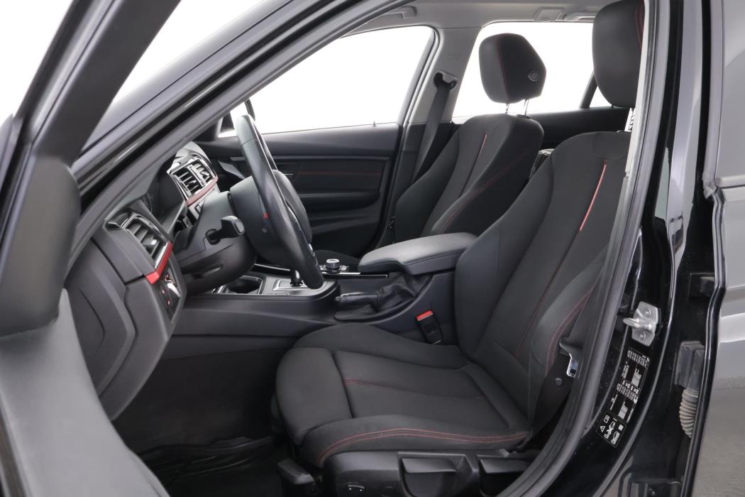BMW 320 2015