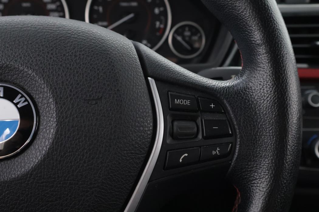 BMW 320 2015